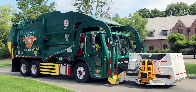 McNeilus Front Loaders 6 atl-1