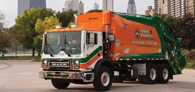 McNeilus Rear Loaders 17 hd-3