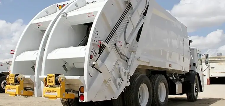 McNeilus Rear Loaders 38 split-4