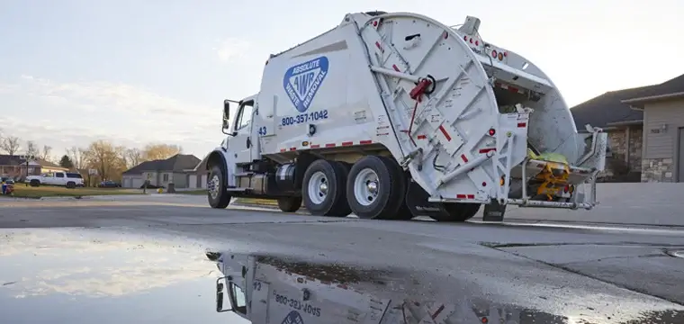 McNeilus Rear Loaders 8 standard-2