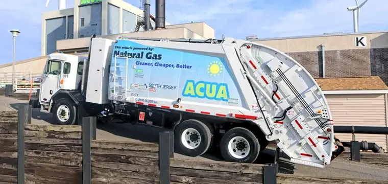McNeilus Rear Loaders 9 standard-3