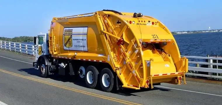 McNeilus Rear Loaders 26 xc-2
